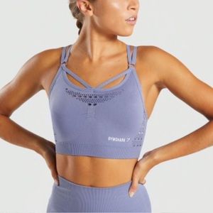 Seamless sports bra
